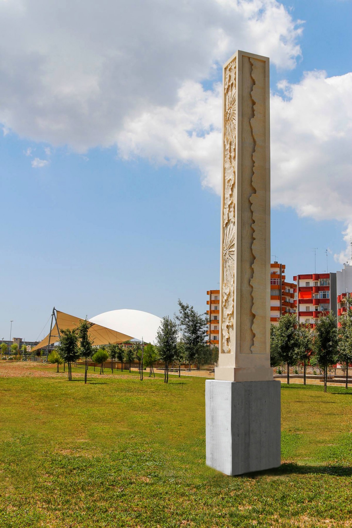 a[MAR]e amare di Marco Mariano scultura Lecce